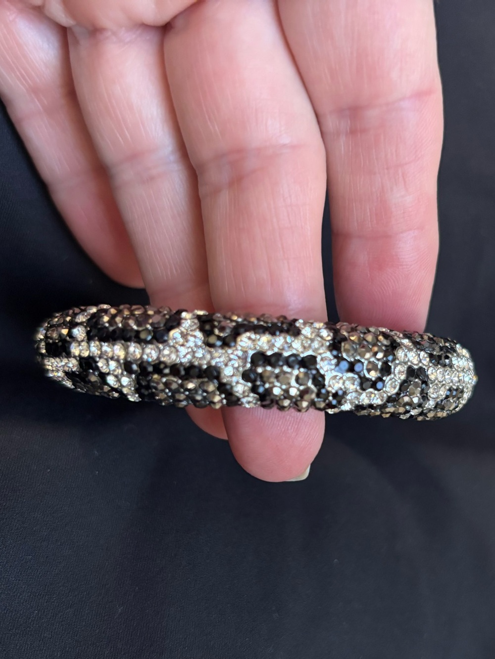 Crystal Leopard Pattern Bangle Bracelet - Black & Clear